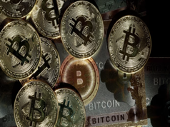 Bitcoin mất mốc 110.000 USD sau đề xuất thuế 50% với EU từ ông Trump